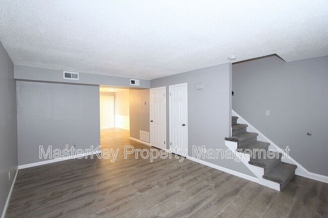 Building Photo - 1242 Donaldson Ct