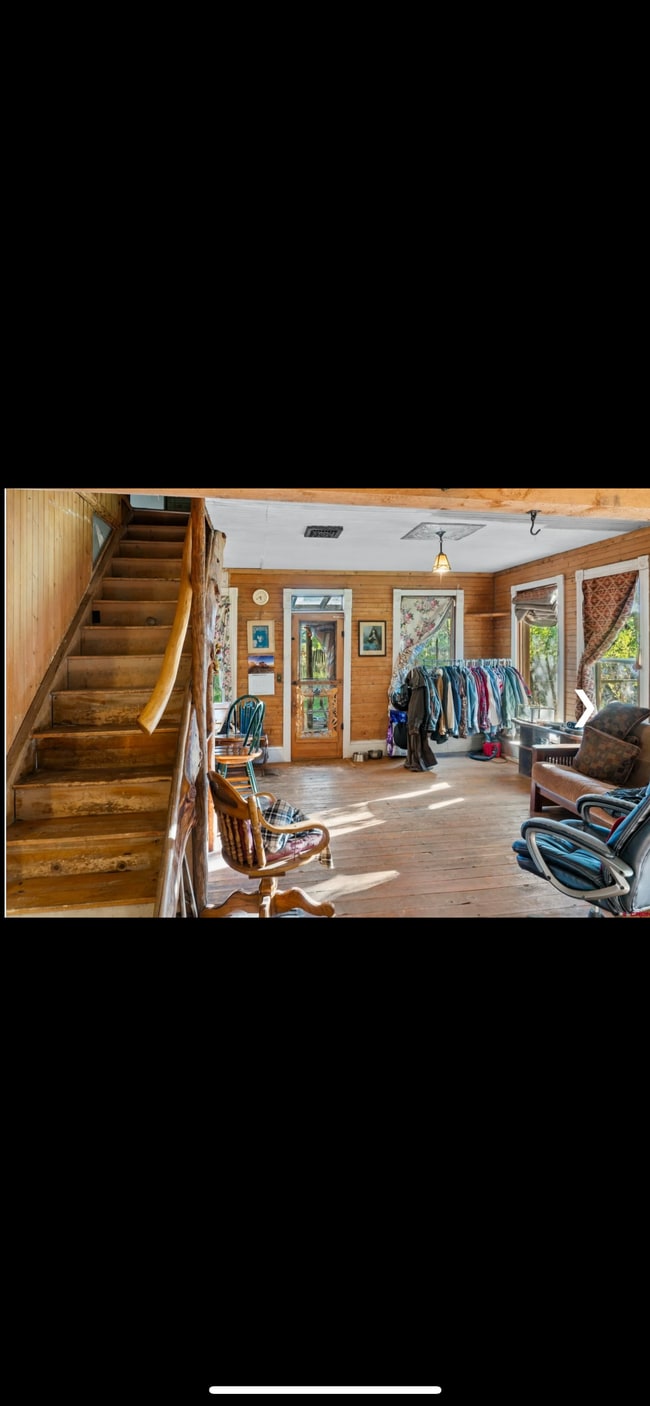 Building Photo - 684 6530 Rd