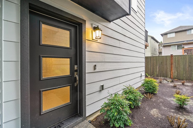 Door - 16201 Meadow Rd