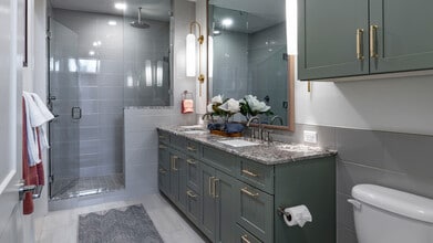 Building Photo - The Colburn