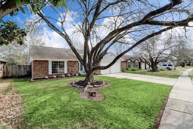 Foto del edificio - 112 Meadow Bend Dr