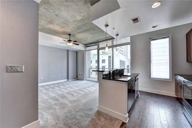 Foto del edificio - 44 Peachtree Pl NE