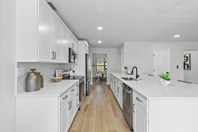 Foto del edificio - 5303 Glen Harwell Rd
