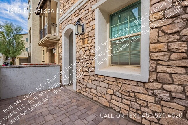 Building Photo - 1675 E Chelsea Ln