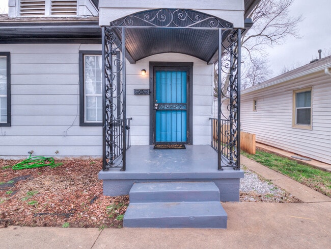 Photo - 1720 NW 30th St (Oklahoma City, OK) House