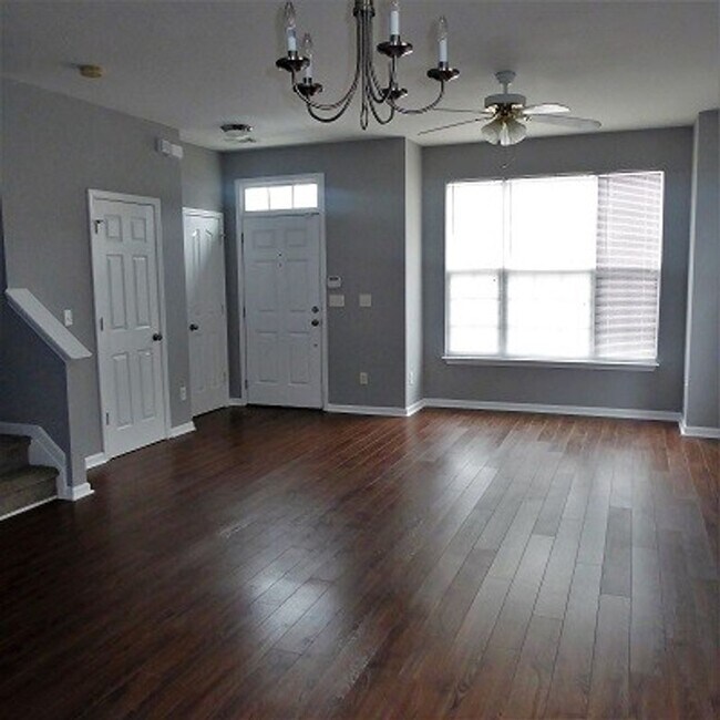Foto del edificio - 3BR/2.5BA Townhome in Cobblestone Cove, Mo...