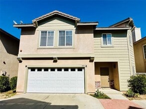 Building Photo - 870 W Colorado Blvd