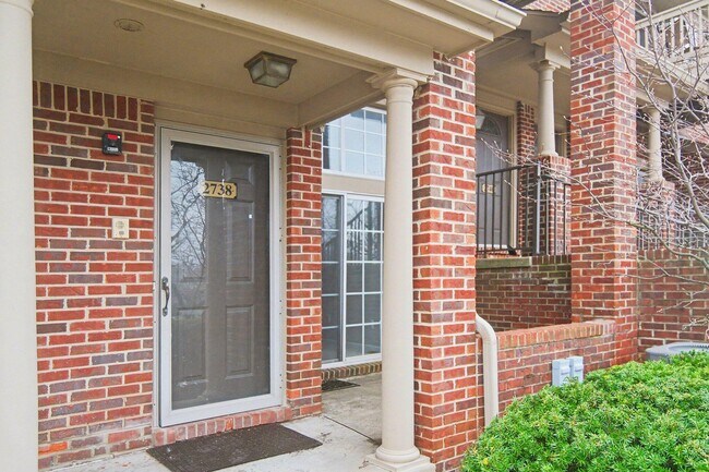 Foto del edificio - 2738 Barclay Wy