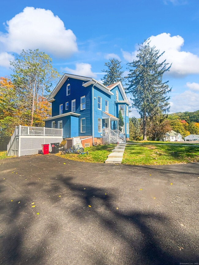 Building Photo - 358 Pomeroy Ave