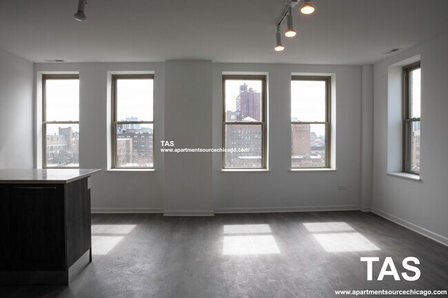 Foto del edificio - 940 W Winona St