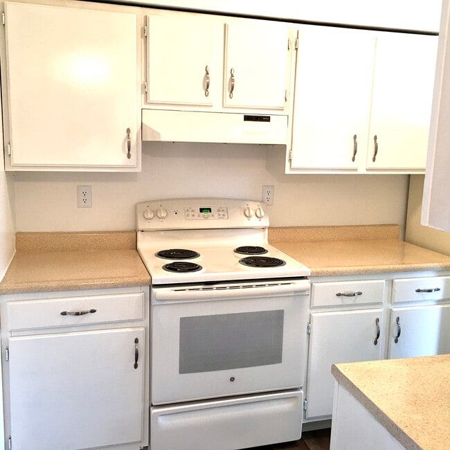 Building Photo - Villages on Madison Apartments