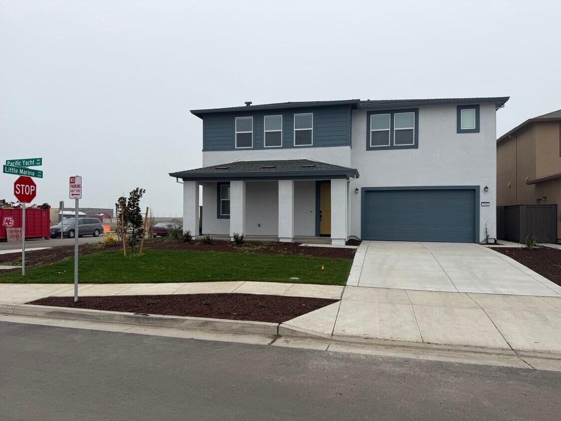 Beautiful Sacramento 5 Bedroom 3 Bathroom 3000 Sqft. Home for Rent - Beautiful Sacramento 5 Bedroom 3 Bathroom 3000 Sqft. Home for Rent