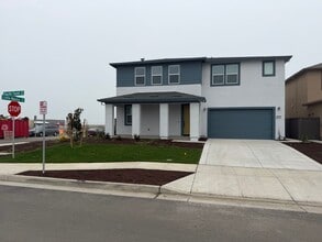 Building Photo - 5401 Pacific Yacht Wy