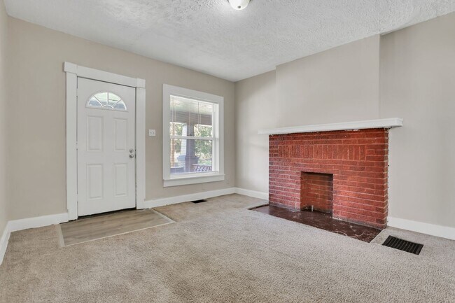 Building Photo - 498-500-500 N Champion Ave