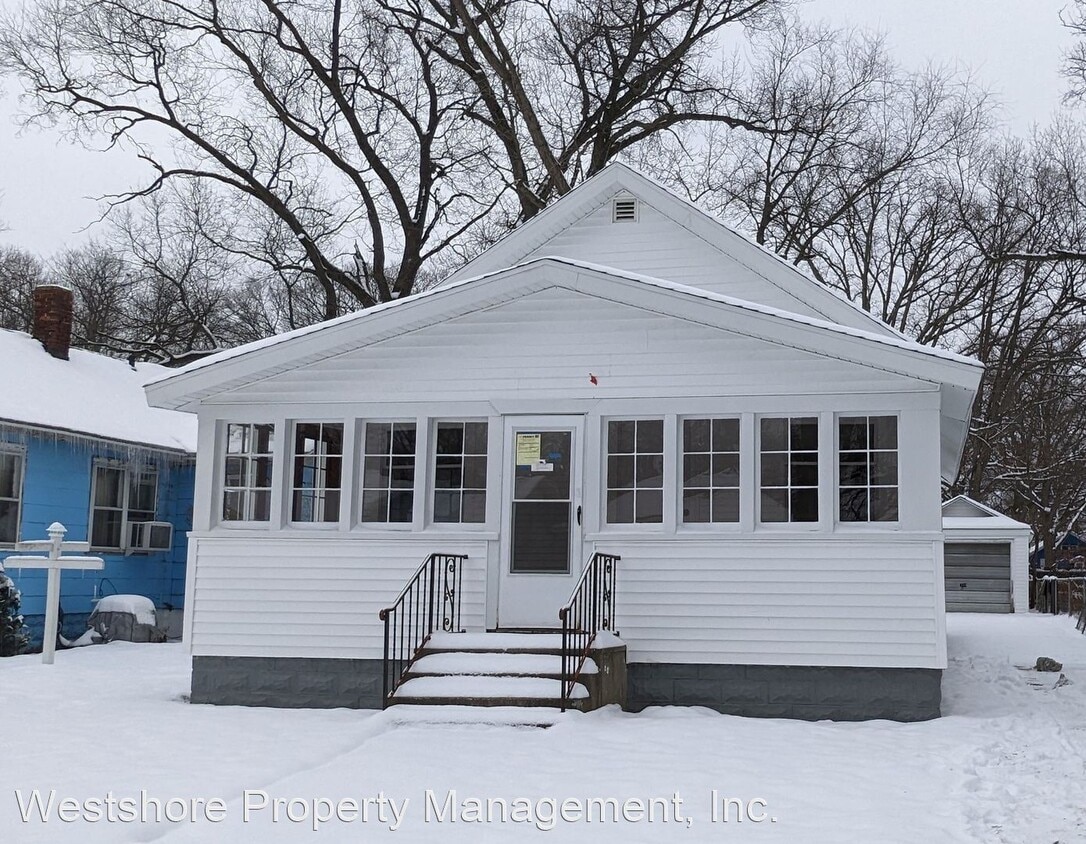 2 br, 1 bath House 2638 Howden St. House Rental in Muskegon Heights