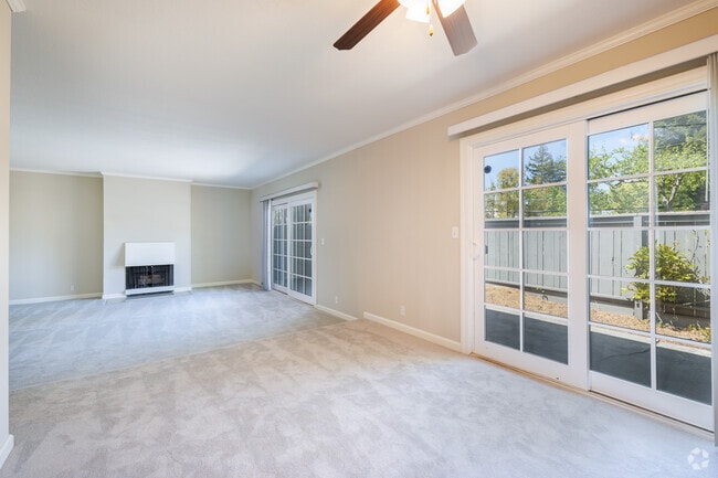 2BR, 2BA - 1,220SF - Living Room - Sycamore Green Apartments