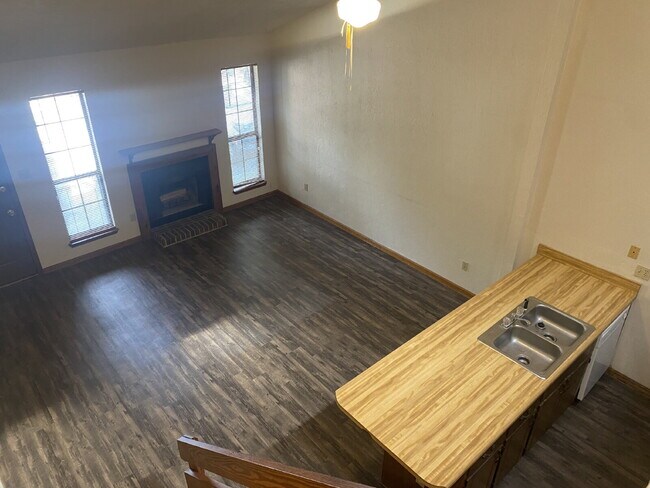 Foto del edificio - 1/1 With A loft! Perfect One Bedroom at A Great Price!
