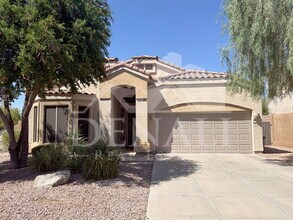 Building Photo - 3533 N Desert Oasis