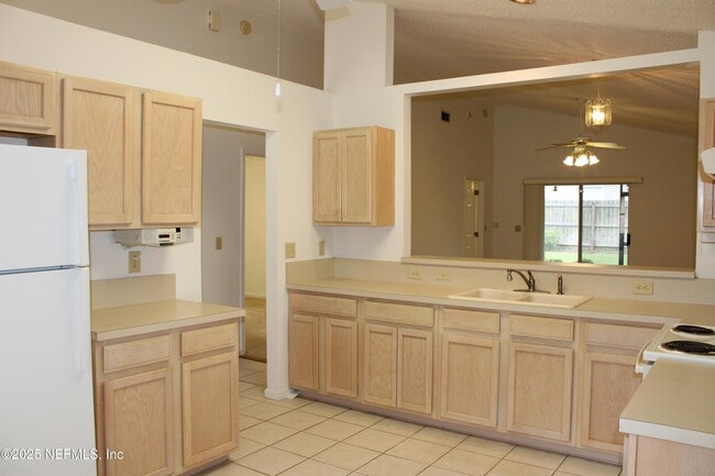 Building Photo - 11202 Mikris Dr S