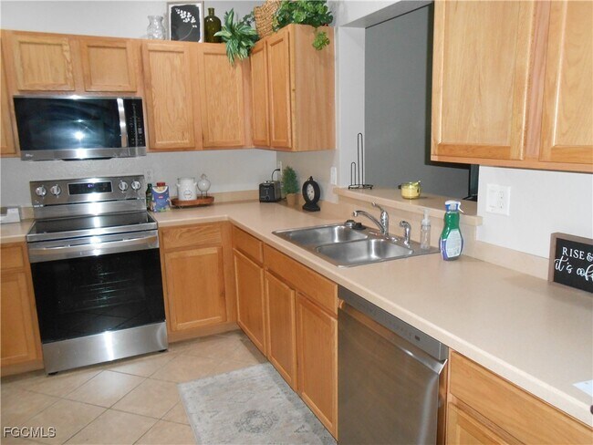Foto del edificio - 4066 Cherrybrook Loop