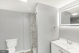 Building Photo - 1156 Franklin St