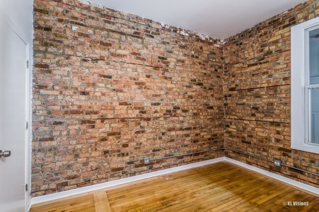 Foto del edificio - 3352 W Pierce Ave