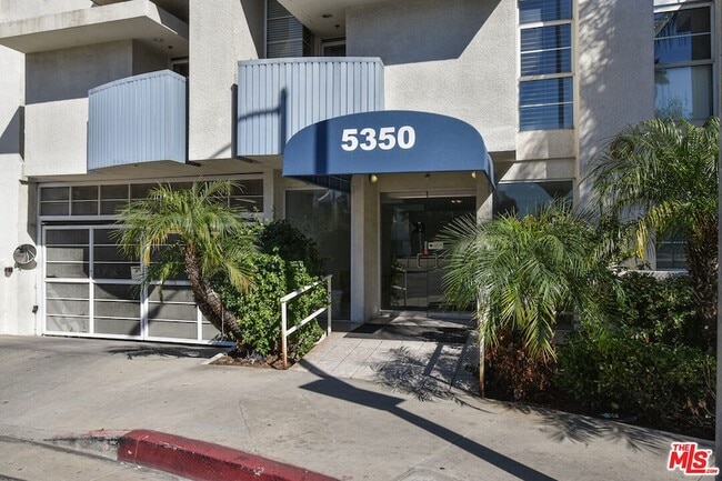 Foto del edificio - 5350 White Oak Ave