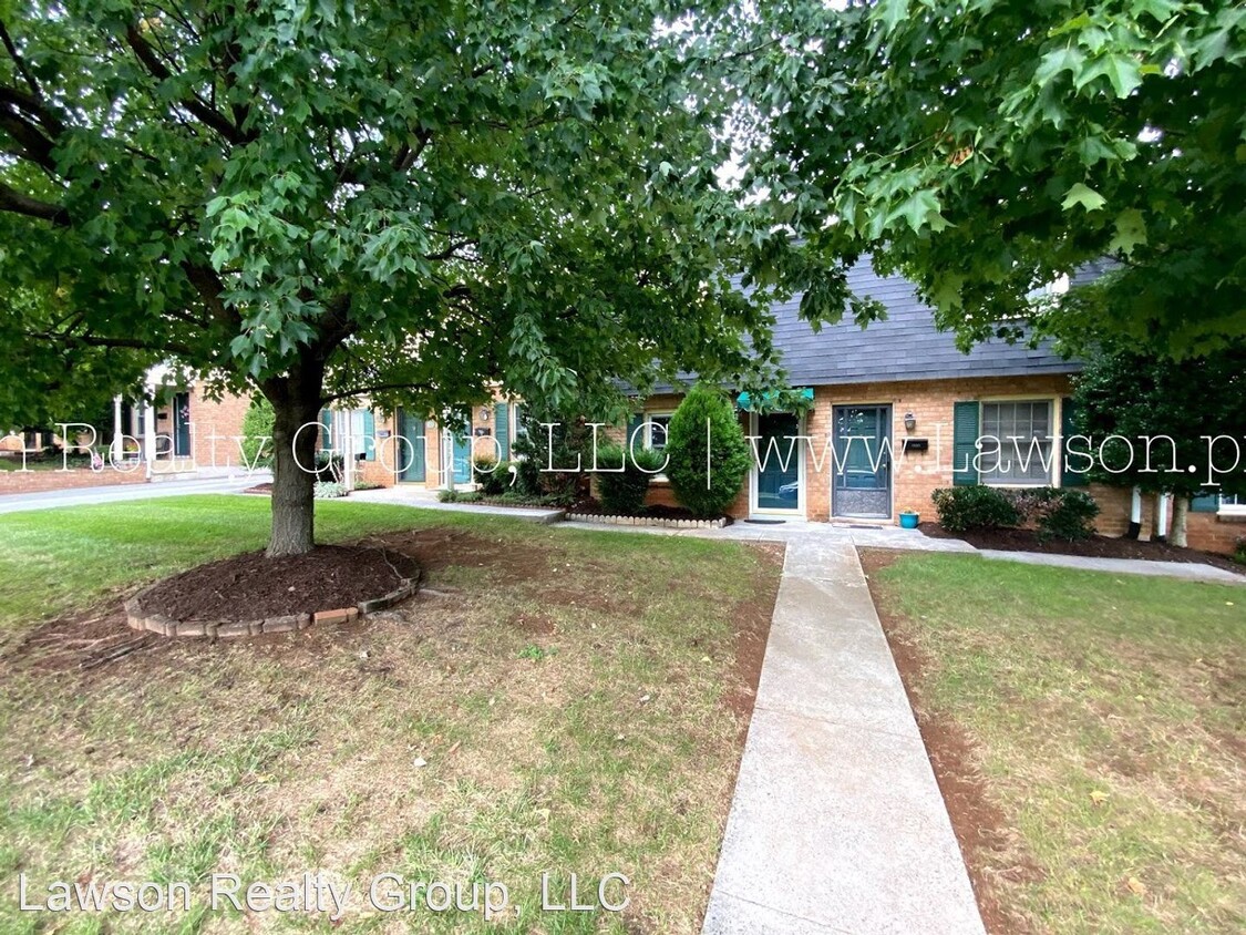Primary Photo - 2 br, 1 bath House - 1805 Bluemont Ave.