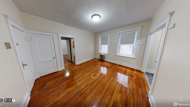 Building Photo - 425 Park Dr