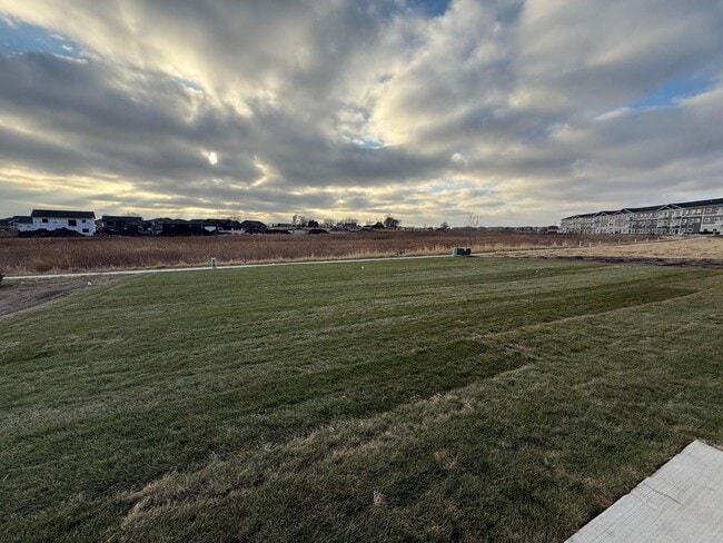 Building Photo - 2324 Sweetgrass Dr