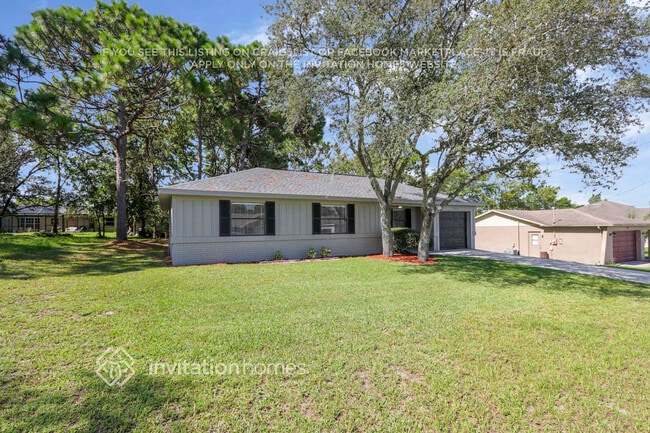 Building Photo - 1429 Regina Dr W