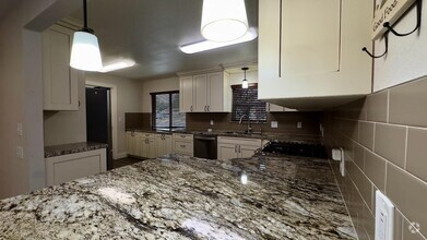 Building Photo - 410 N 250 W