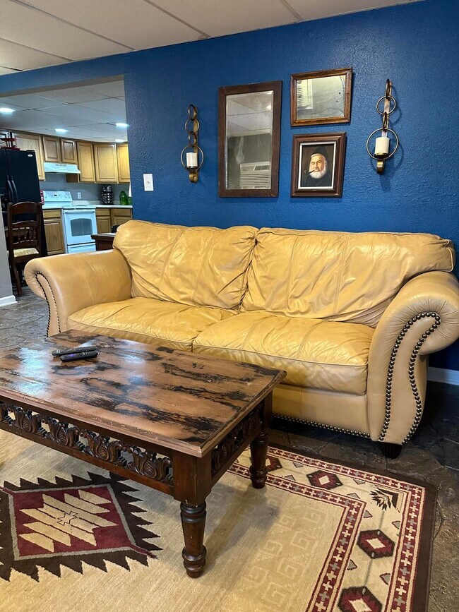 Foto del edificio - 1601 Hinkson Ave