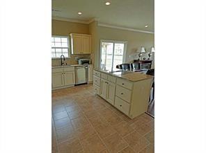 Building Photo - 537 N Keats Dr