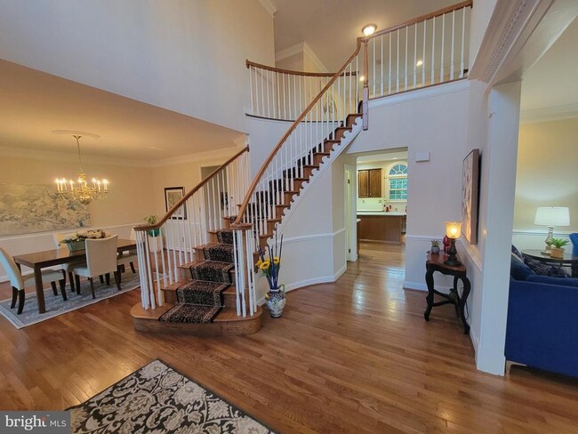 Building Photo - 12 Foxview Cir