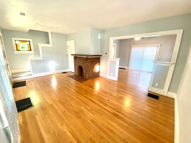 Building Photo - Indiana Home