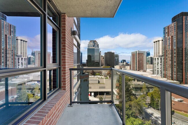 Foto del edificio - 1420 Terry Ave