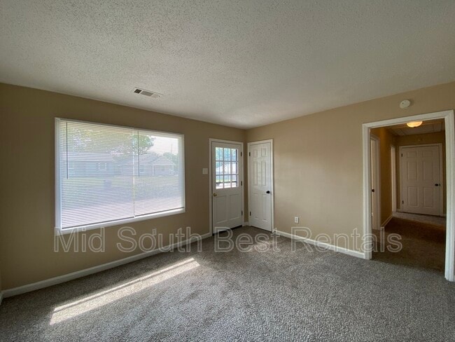 Building Photo - 3575 Lanette Rd