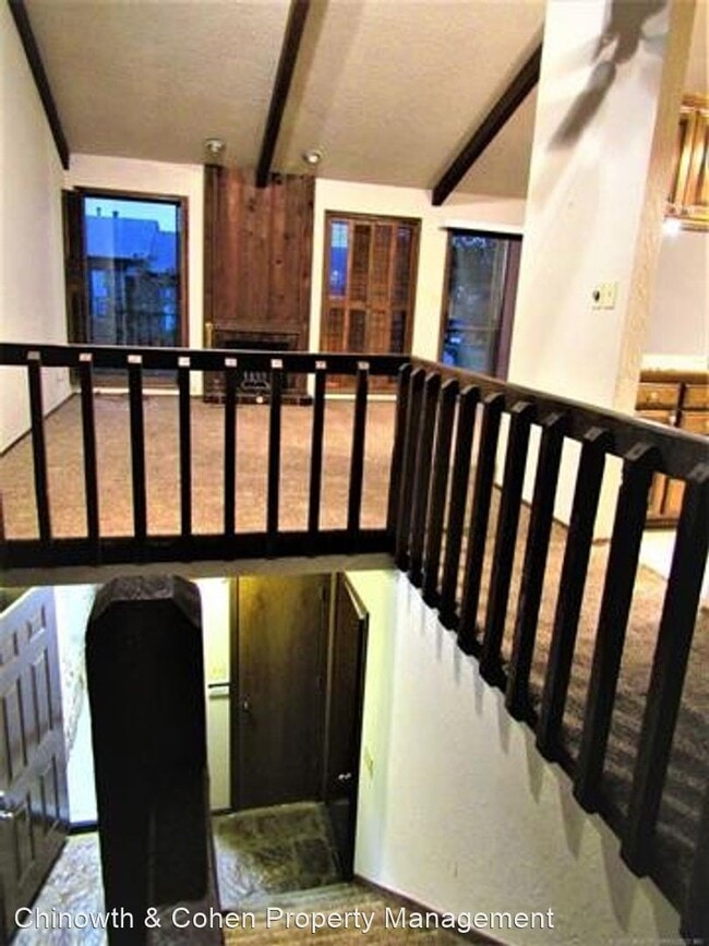Building Photo - 1545 Riverside Dr