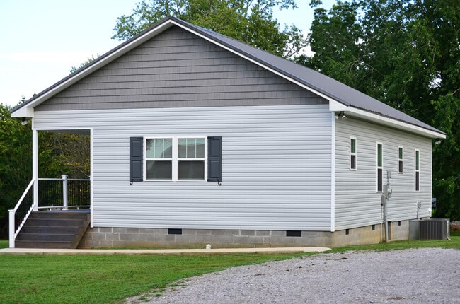 Building Photo - 506 2nd Ave S