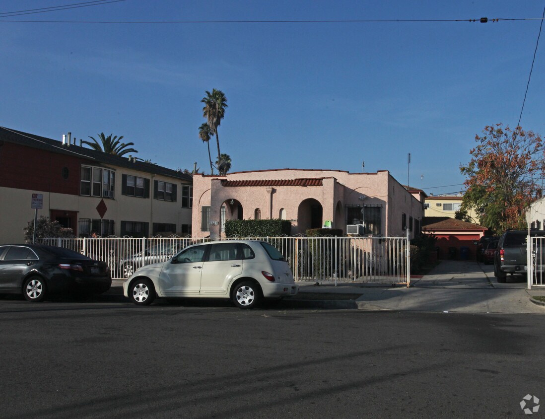 Building Photo - 1325 Mariposa Ave
