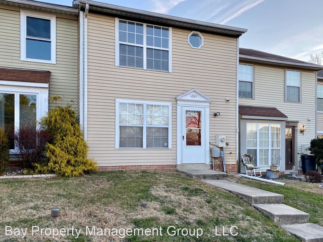 Primary Photo - 3 br, 1.5 bath House - 1209 Brice Sq