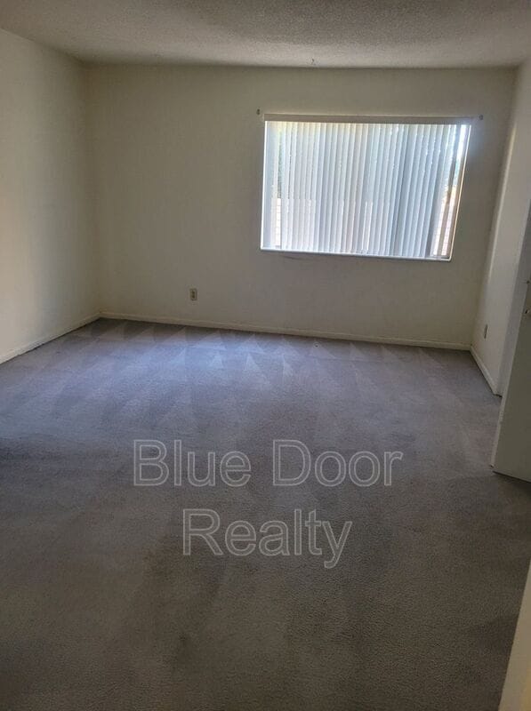 Foto del edificio - 1343 Rio Rancho Blvd SE