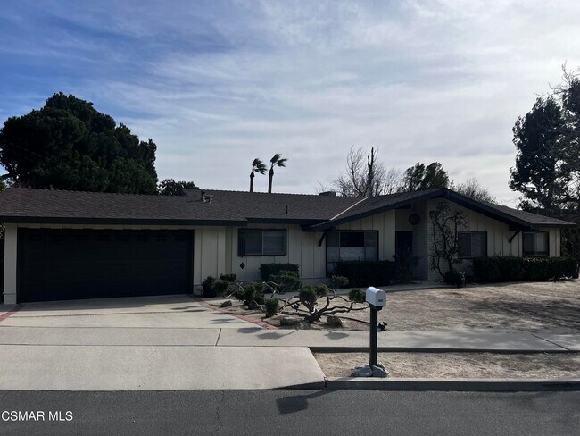 Foto del edificio - 2623 Avenida Simi