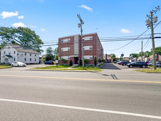 Building Photo - 161-163 Tolland St
