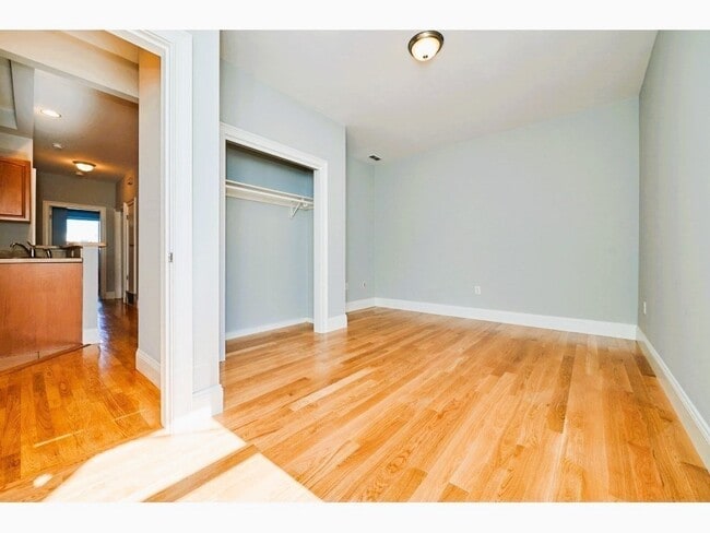 Building Photo - 6 Humboldt Pl