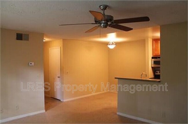 Foto del edificio - 5992 Westgate Dr