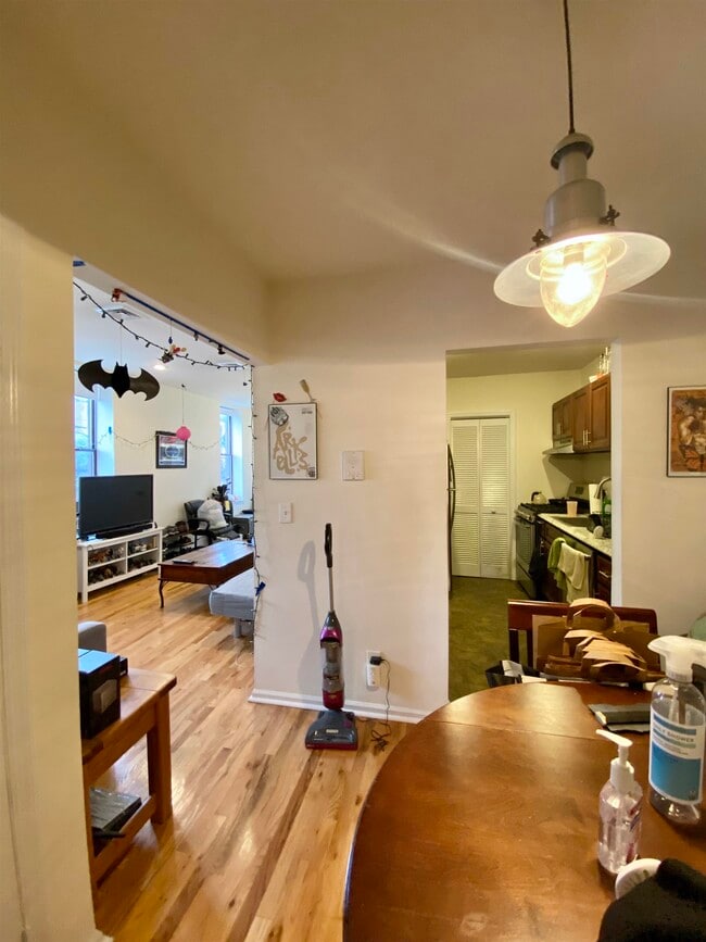 Building Photo - 205 Christopher Columbus Dr
