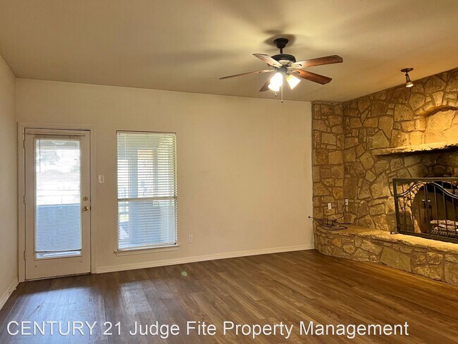 Foto del edificio - 3 br, 2 bath House - 601 Whitney Drive