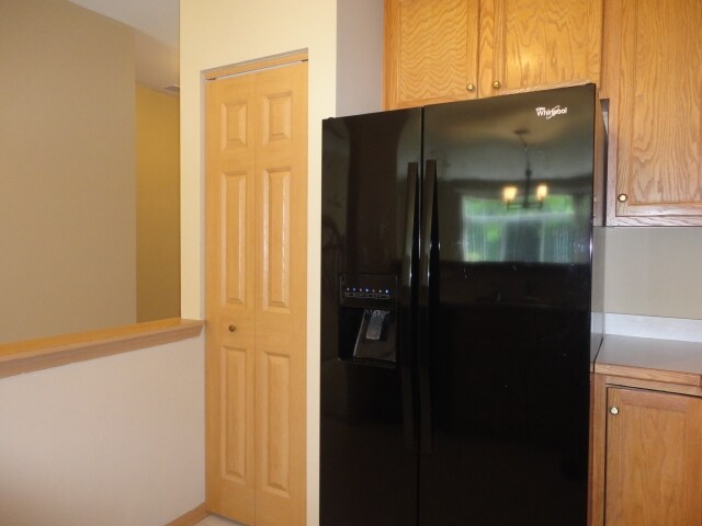 Building Photo - 2470 Oneida Ln